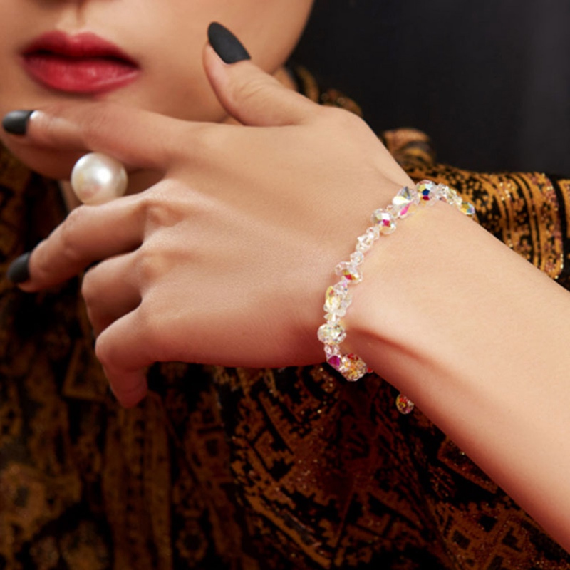 Vòng tay chuỗi hạt pha lê hình bướm thiết kế đa dạng