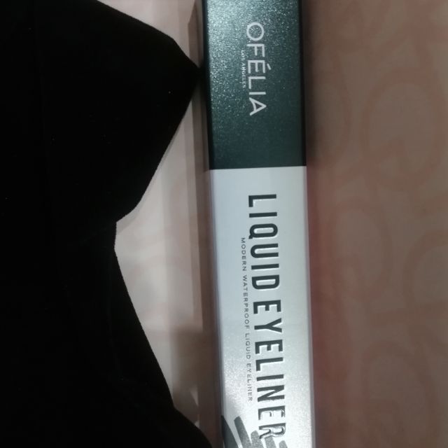 Kẻ mắt Ofelia Liquid Eyeliner