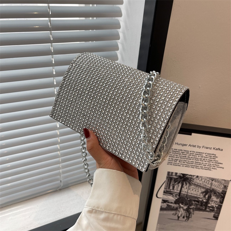 Túi Đeo Chéo Đính Đá Lấp Lánh Có Dây Đeo Mắc Xích Cao Cấp Thời Trang Mùa Hè Dành Cho Nữ 2022
