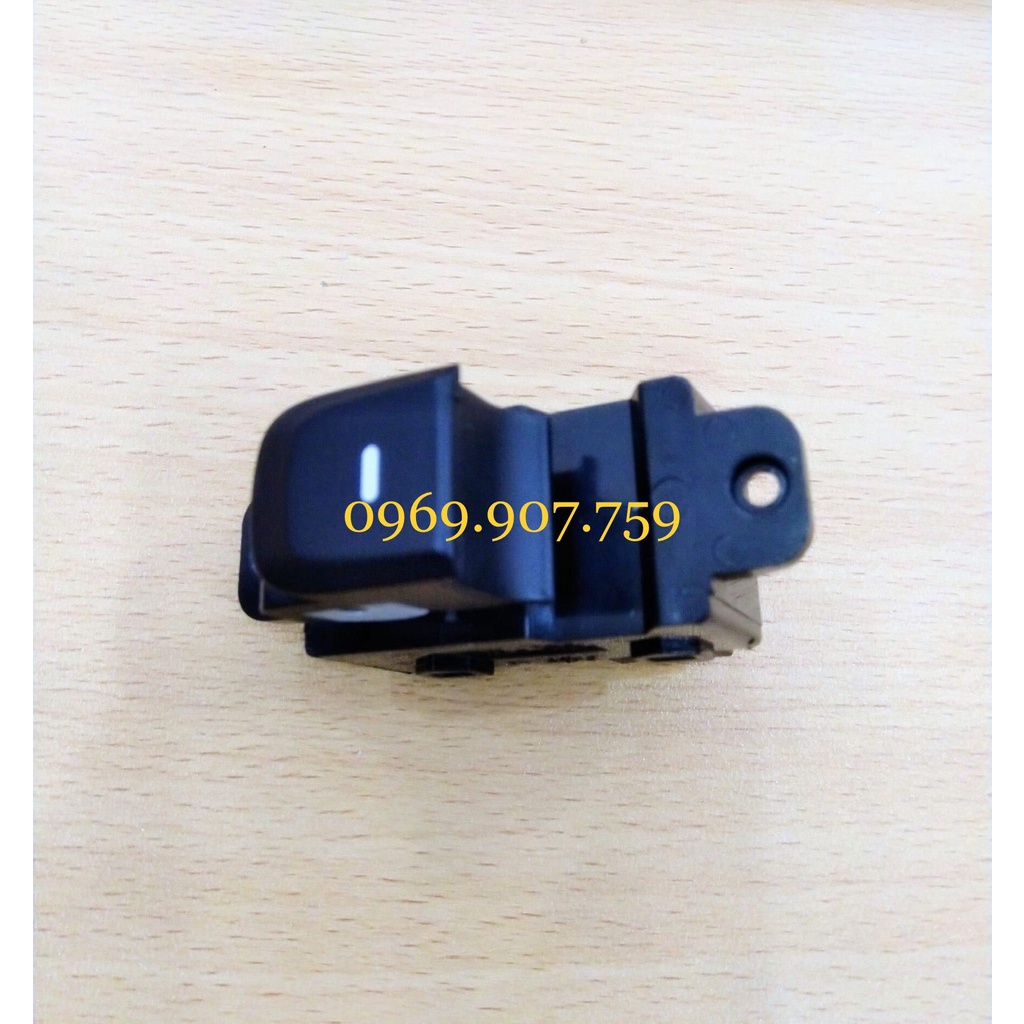 CÔNG LÊN XUỐNG KÍNH HYUNDAI GRAND I10