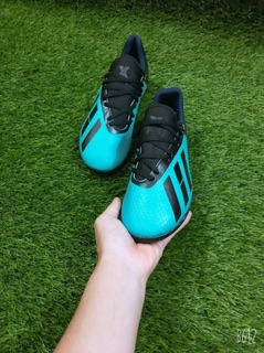 Giày đá bóng X18