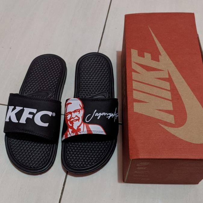 Giày Sandal Nike Bennasi X Kfc Đế Bằng Màu Đỏ 38 Thời Trang Cho Nữ