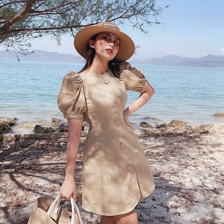 Đầm váy freesize kem cổ tròn