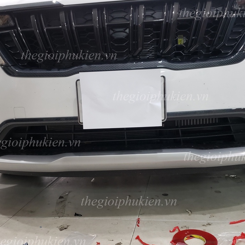 Ốp cản trước Carbon xe Kia Carnival 2021- 2022 vân Cacbon cao cấp, ốp cản dưới xe Carnival 2022