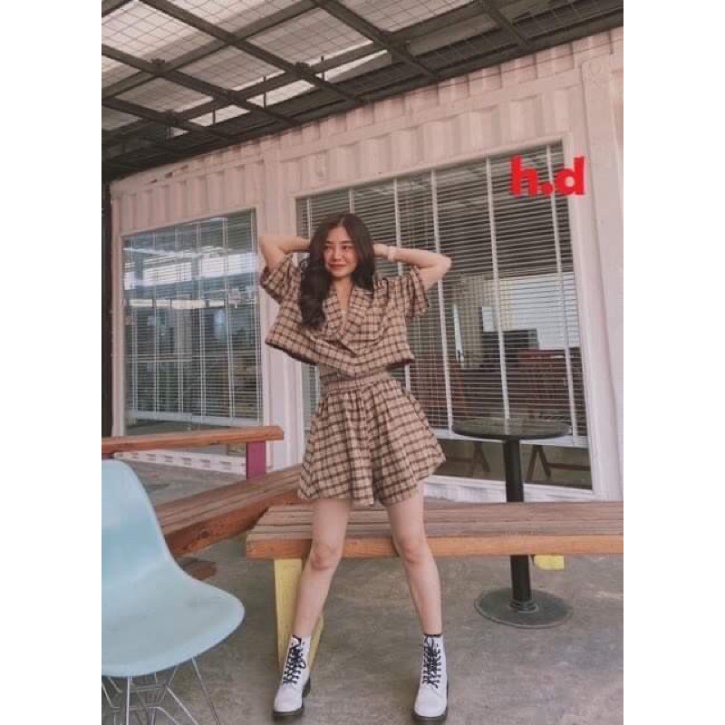 Set áo croptop sơ mi cổ véc + quần đùi ông rộng giả váy hđ
