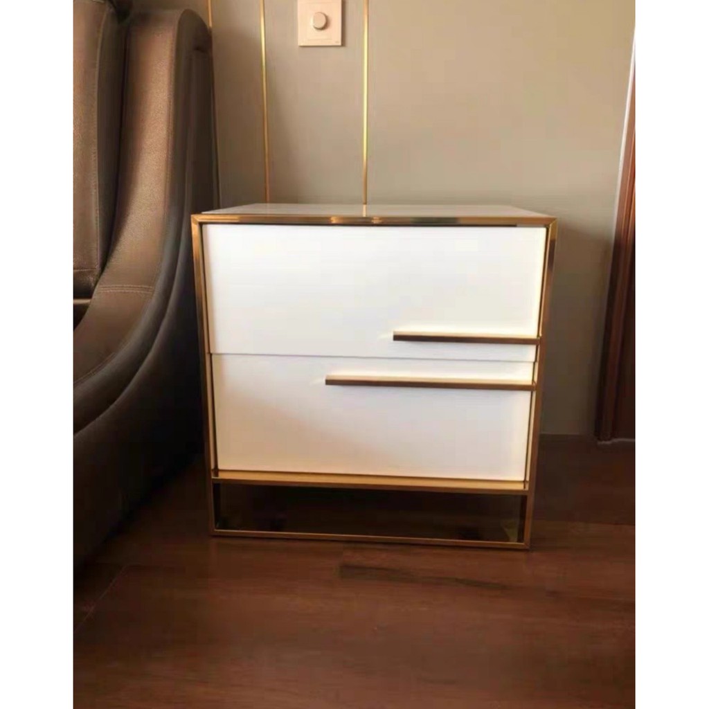 💥Tab đầu giường Luxury💥,thiết kế sang trọng tay nắm là những kẻ sọc ngang tinh tế mạ ánh vàng inox nổi bật PUK018 | BigBuy360 - bigbuy360.vn