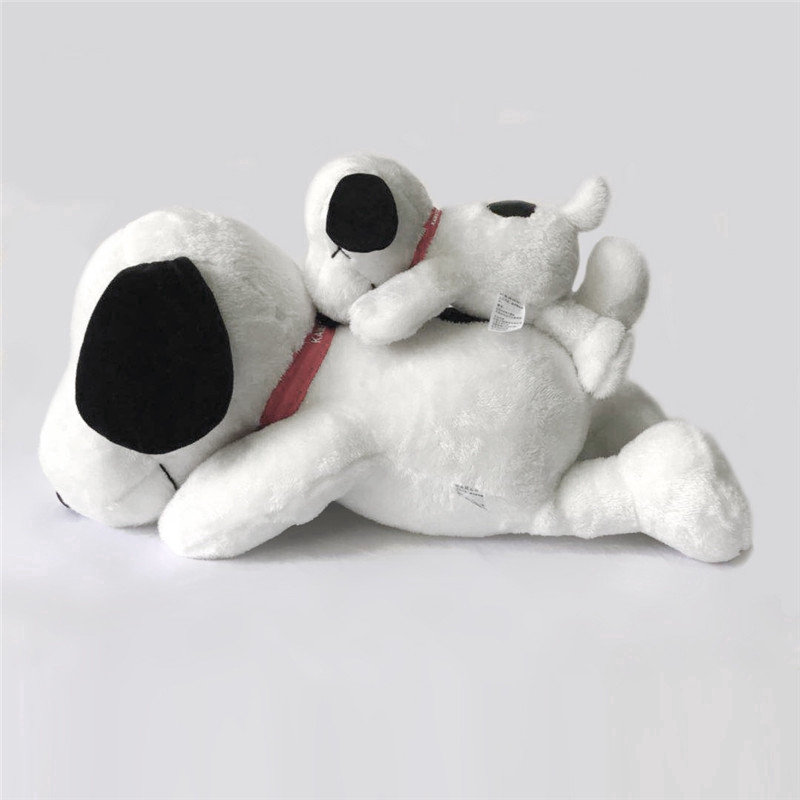 Gối Nhồi Bông Hình Hạt Đậu Màu Trắng In Hoạt Hình Kaws Snoopy Đáng Yêu