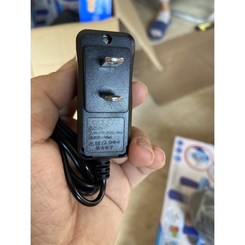 Sạc pin xe ô tô điện trẻ em - xe máy điện - 6v - 12v | BigBuy360 - bigbuy360.vn