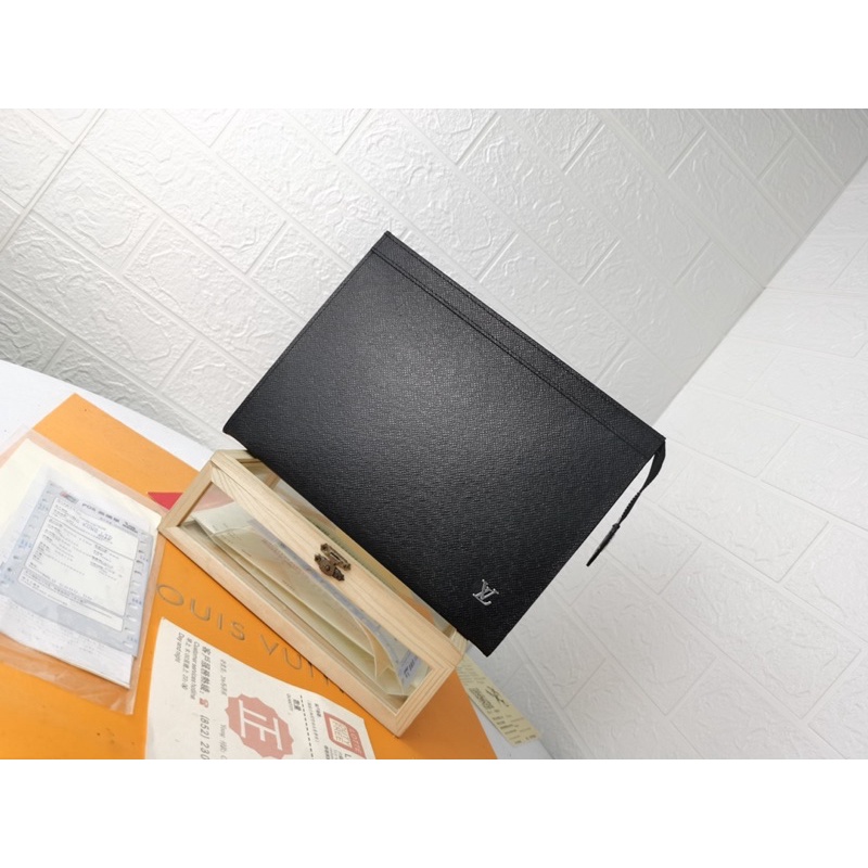 Clutch L V pochette sz27