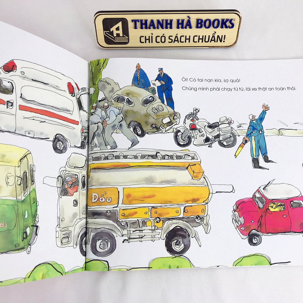 Sách - Tranh Truyện Ehon Nhật Bản - Bé tập quan sát với ehon 1 - 6 tuổi - Aka-kun Dạo Phố