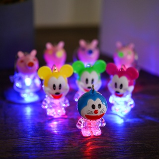 Móc khóa doraemon có đèn led đổi màu dễ thương