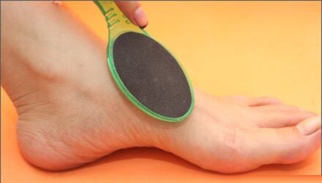 Đá bọt biển chà gót chân tẩy tế bào chết 4 in 1