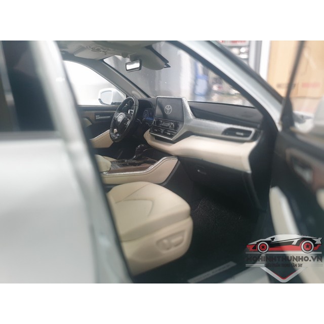 Xe mô hình Toyota Highlander, tỉ lệ 1:18