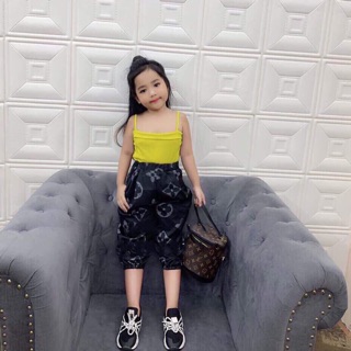 Set bộ áo dây quần LV cho bé gái