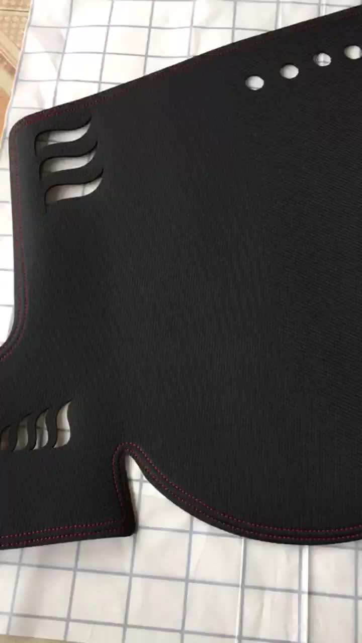 Thảm Taplo Da Carbon Toyota Cross 2020-2025