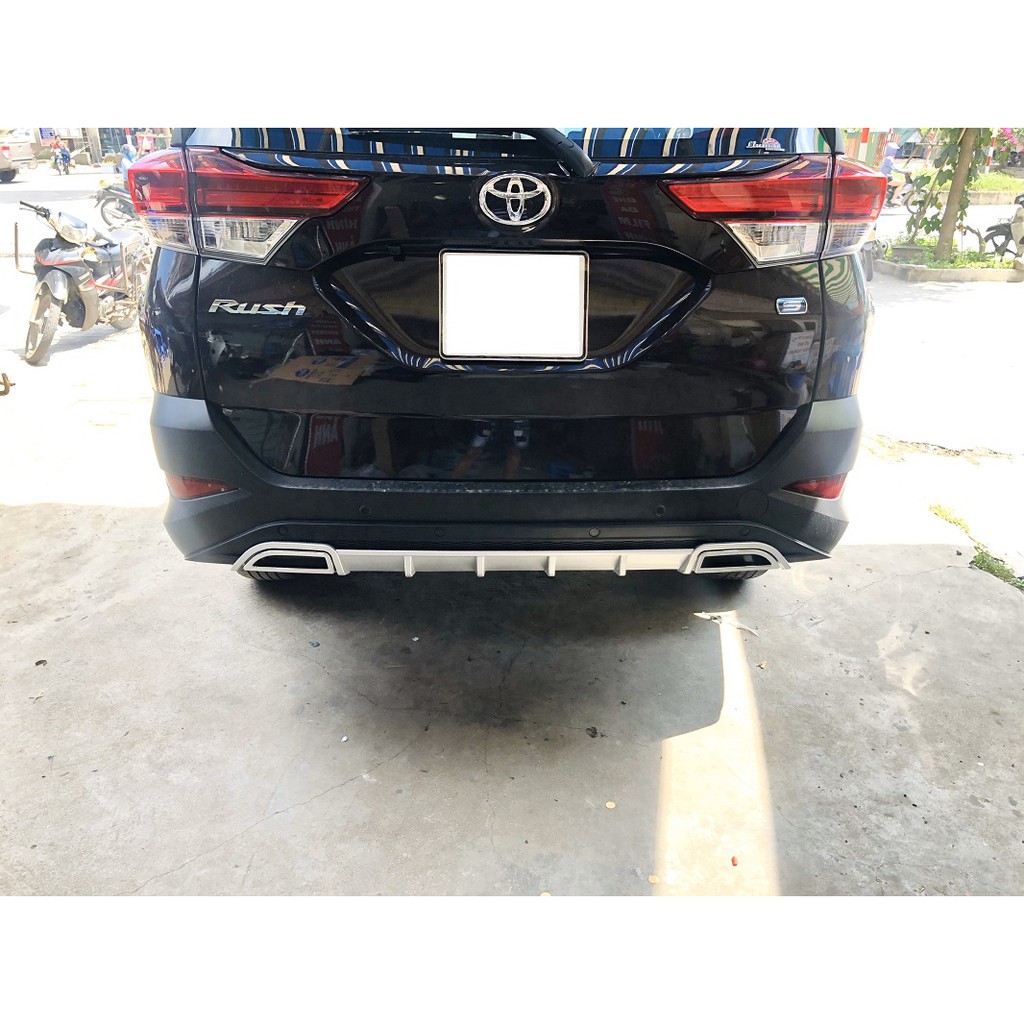 Lip chia pô theo xe Toyota Rush 2019, 2020, 2021