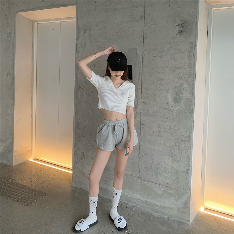 Xiaozhainv Áo thun tay ngắn cổ chữ V màu trơn ôm dáng sành điệu | BigBuy360 - bigbuy360.vn