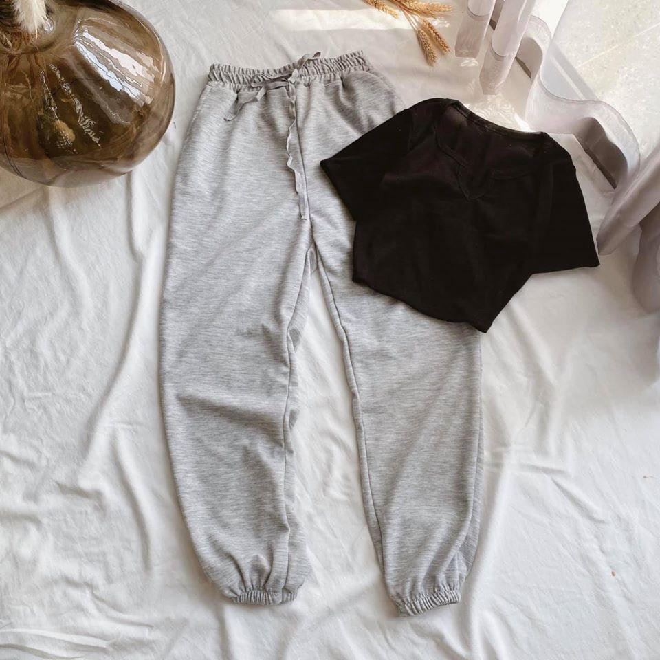 :  Áo Thun Ôm / Quần Jogger Phom Rộng  BAOTIN FASHION