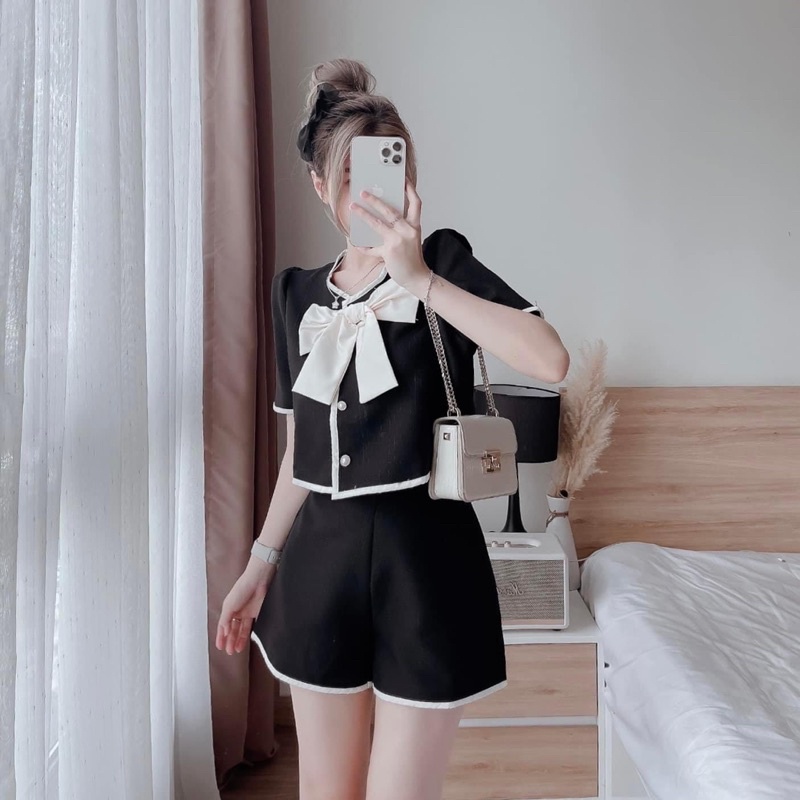 Set áo croptop cổ vuông phối quần đùi