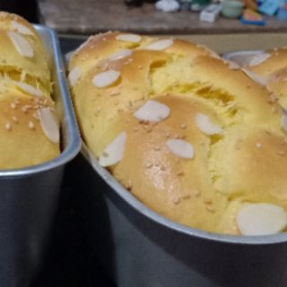 BÁNH MÌ HOA CÚC