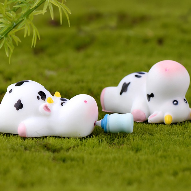 Charm (C103) slime/ Dụng Cụ Charm Trang Trí Mô Hình Chú Bò Sữa Tinh Nghịch