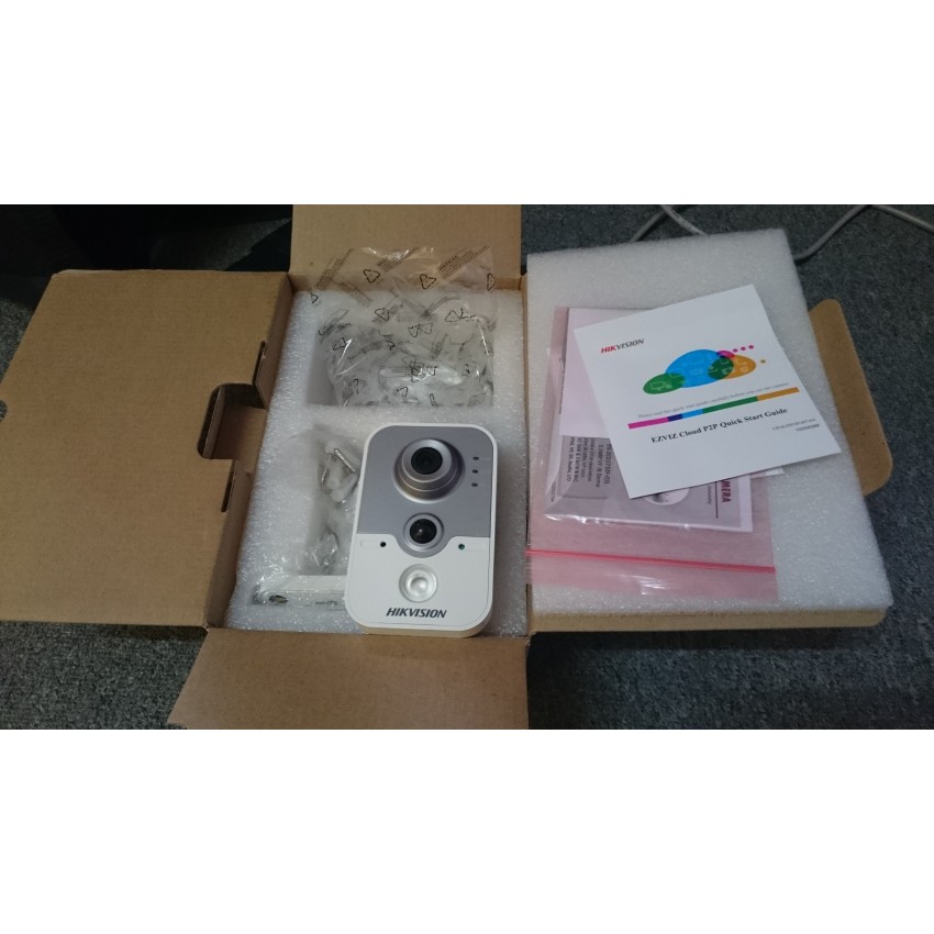 Camera IP Wifi HIKVISION DS-2CD2420F-IW 2.0