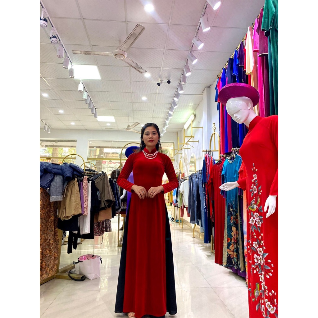 Áo dài Nhung Đỏ may sẵn đủ size. Chất liệu Nhung lì cao cấp, mềm mướt, co giãn.