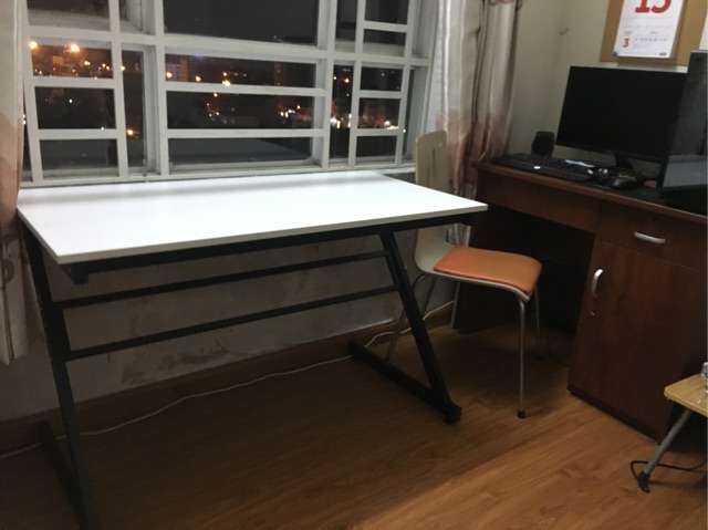 Bàn chân chữ Z 1m2 để máy tính PC giá rẻ kiểu dáng gaming hiện đại | BigBuy360 - bigbuy360.vn