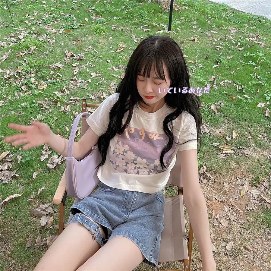 Áo lửng tay ngắn phong cách gợi cảm cho nữ