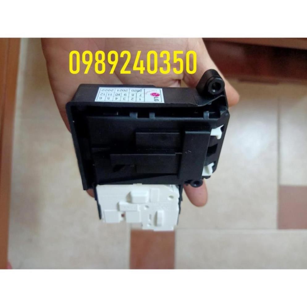 Công tắc khóa cửa máy giặt LG FC1408S4W2 8Kg Inverter chính hãng