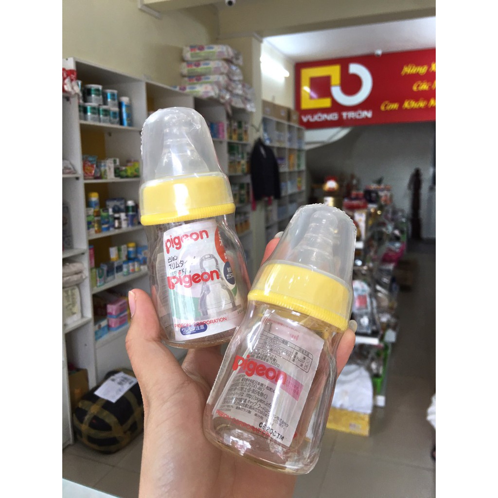 Bình uống nước trà, nước trái cây Pigeon nội địa Nhật cổ hẹp thuỷ tinh 50ml