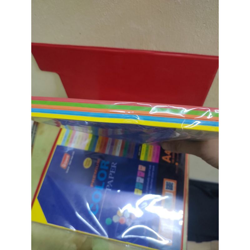 Set 100 Tờ Gam Bìa A4 Nhiều Màu Gồm Màu Đỏ ,Xanh Lá ,Cam ,Xanh Biển ,Vàng