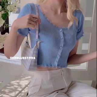 Áo croptop nút viền ren 🎀 HOT