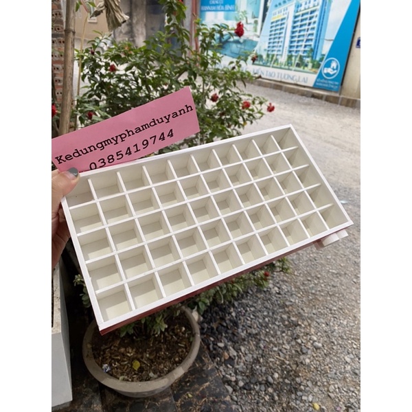 KHAY ĐỰNG SON 50 Ô MÀU ĐỎ