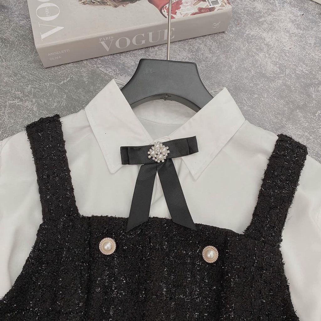 Sset yếm dạ_Váy dạ tweed, phối sơ mi kèm tag nơ