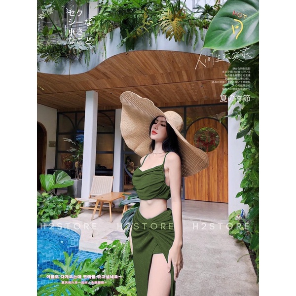 Set áo croptop nhũ 2 dây + Chân váy xẻ tà thiết kế