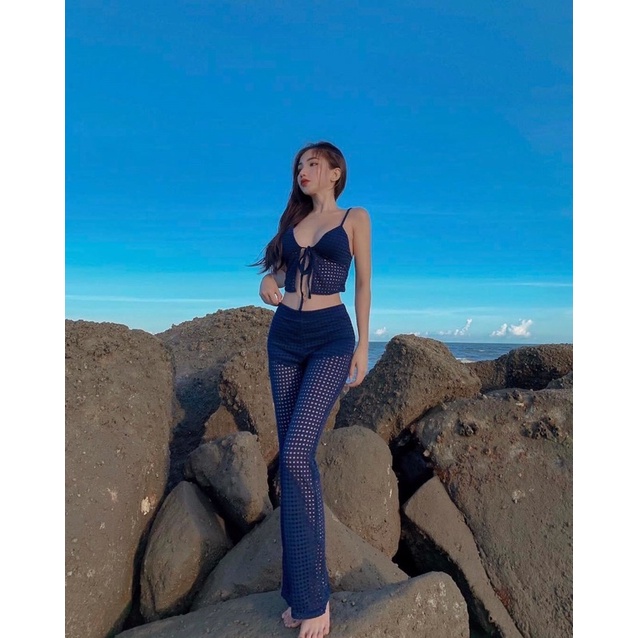 𝐀̉𝐧𝐡 𝐭𝐡𝐚̣̂𝐭 -một Quần loe dài ren  có lót siêu sexy tôn  dáng lưng cao nhiều màu Yn