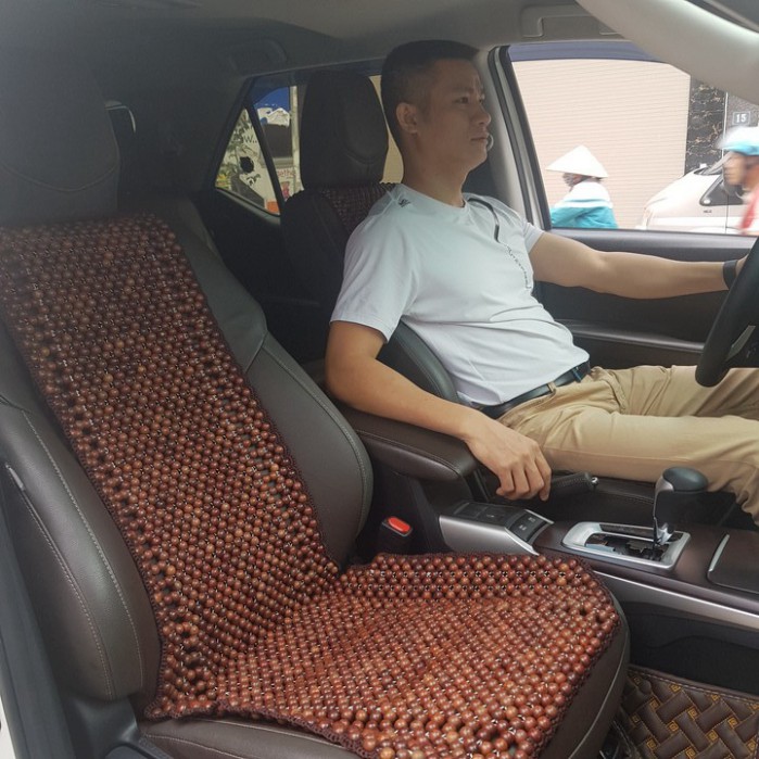 Sản Phẩm Đệm hạt gỗ tựa lưng massage ô tô 100% gỗ Trắc tự nhiên nguyên mộc, đan kết diềm mép cao cấp .