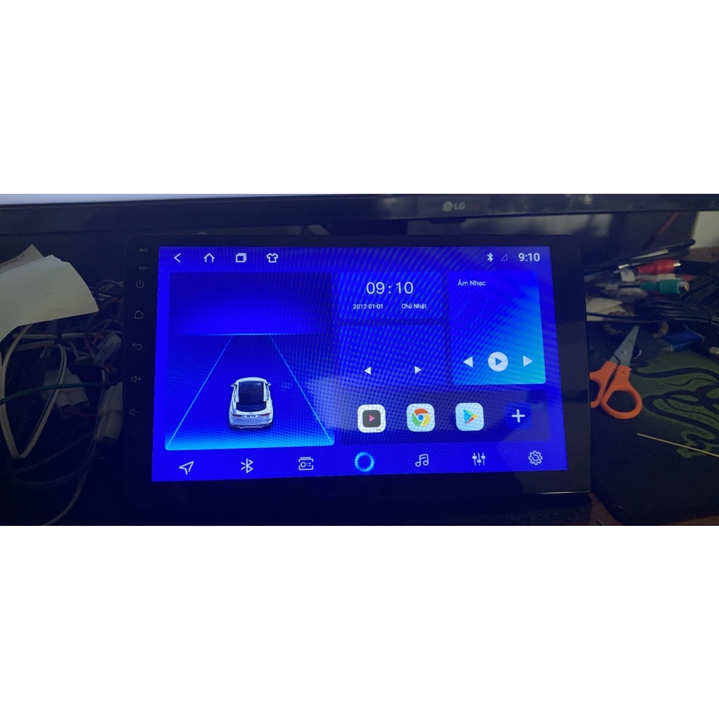 Màn android 9inch cắm sim 4g lắp chung xe hơi.