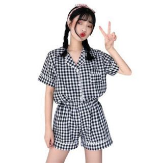 Bộ pijama kẻ caro trẻ trung