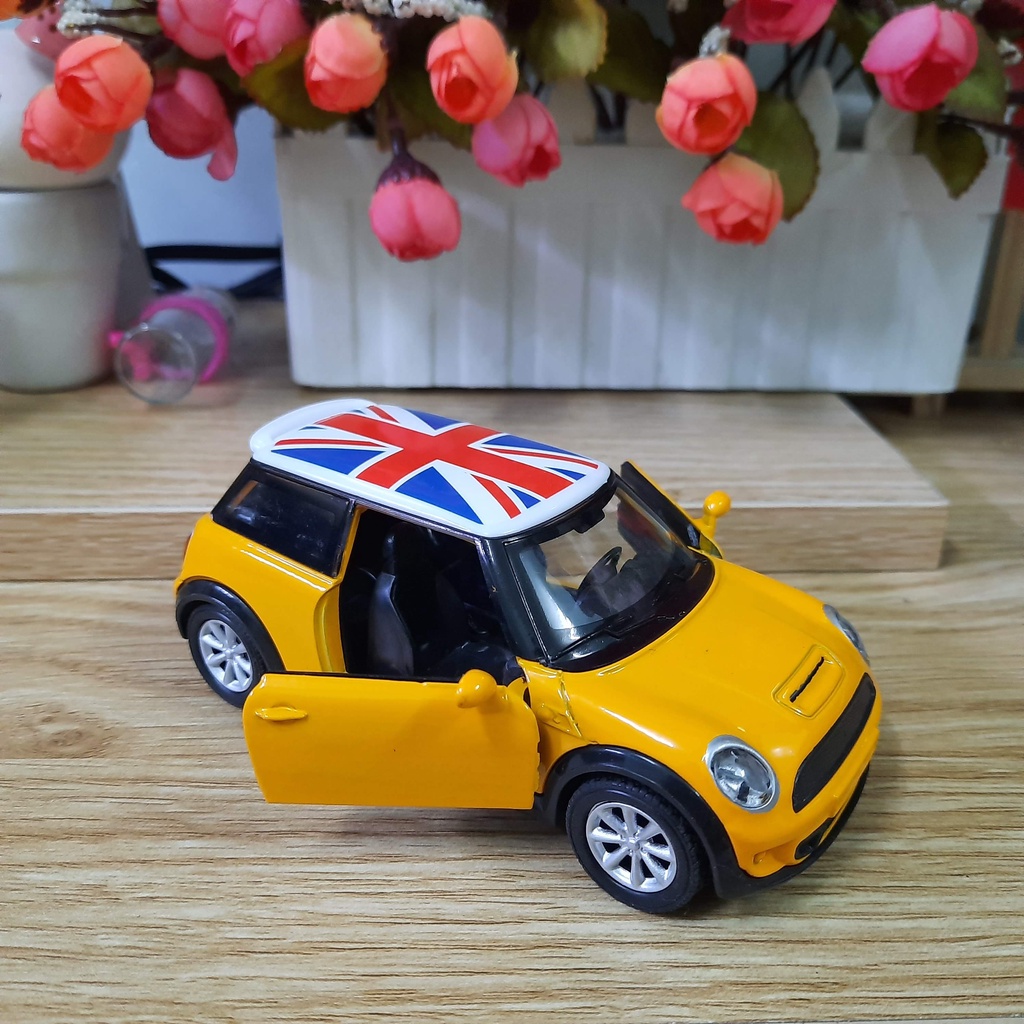 Xe ô tô đồ chơi mô hình mini cooper S bằng sắt chạy cót có âm thanh và đèn