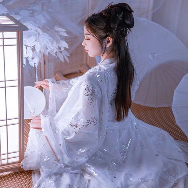 Bộ hán phục màu trắng họa tiết chim hạc phong cách Trung Quốc thời trang cho nữ