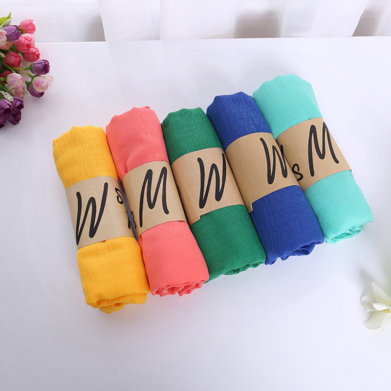 Khăn choàng cổ phong cách dân tộc thời trang đơn giản cho nữ