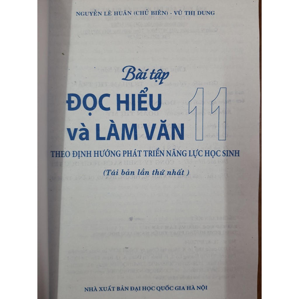 Sách - Bài tập Đọc Hiểu và Làm Văn theo định hướng phát triển năng lực học sinh 11