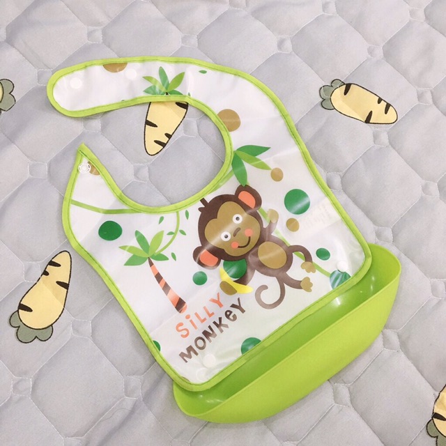 Yếm Ăn Dặm Chống Thấm Có Máng Silicon Cho Bé
