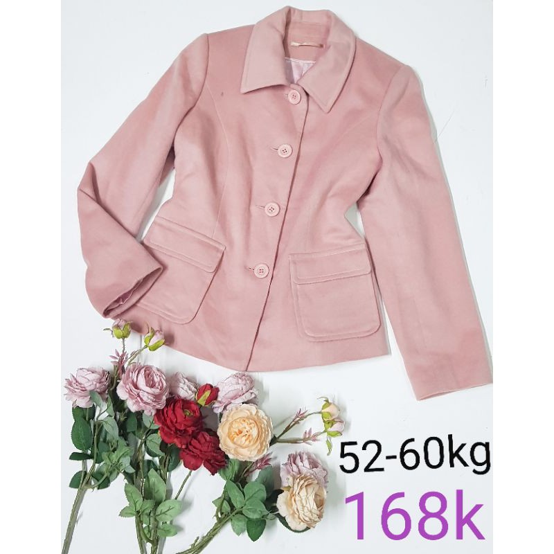 áo dạ màu hồng phấn