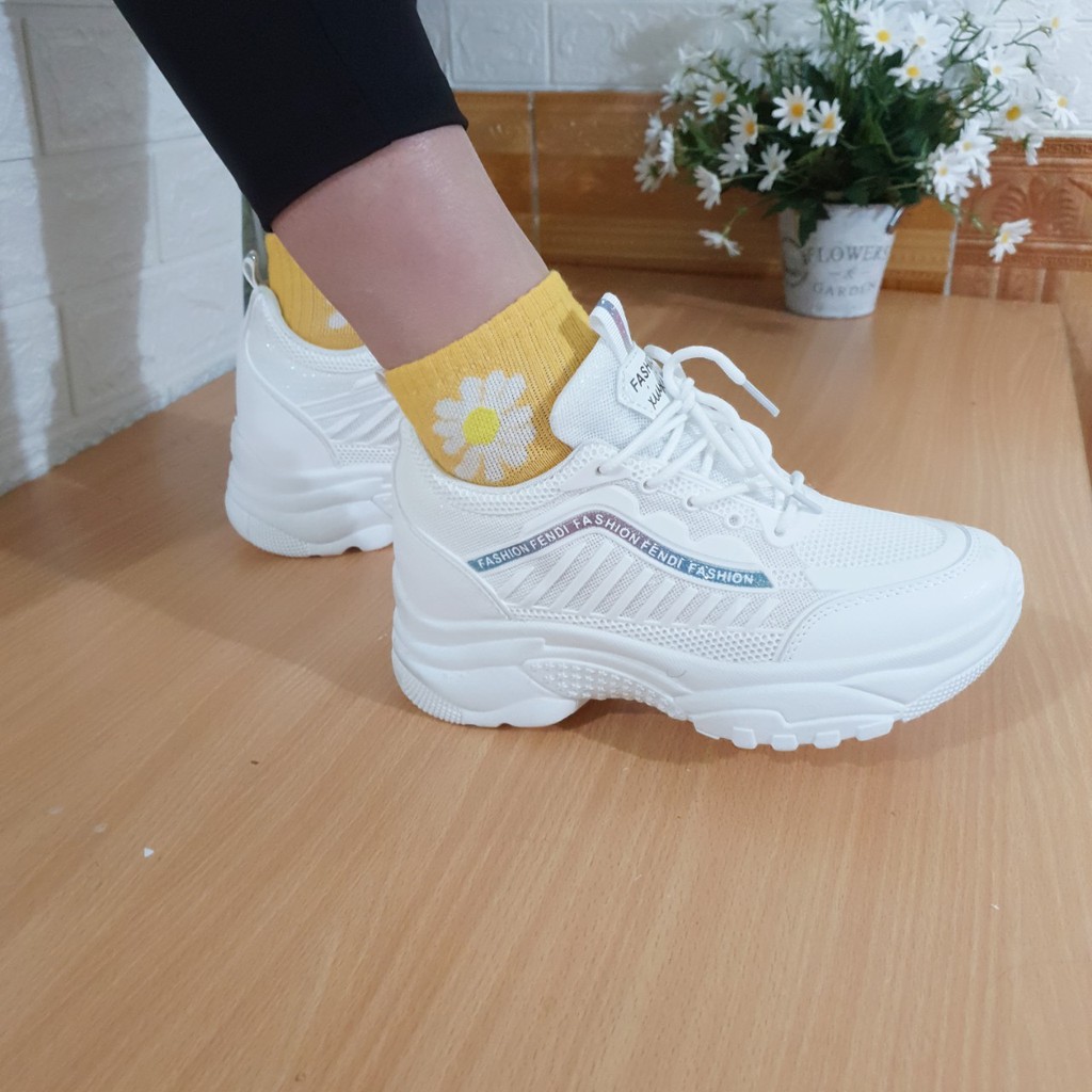 giày thể thao nữ trắng ulzzang kiểu dáng sneaker hàng đẹp giá rẻ HV08