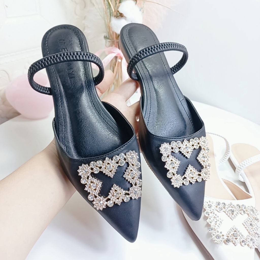 Giày nữ đế bệt bít mũi đính đá sục mũi nhọn quai ngang đi được 2 kiểu mẫu mới Minhtuyetshoes