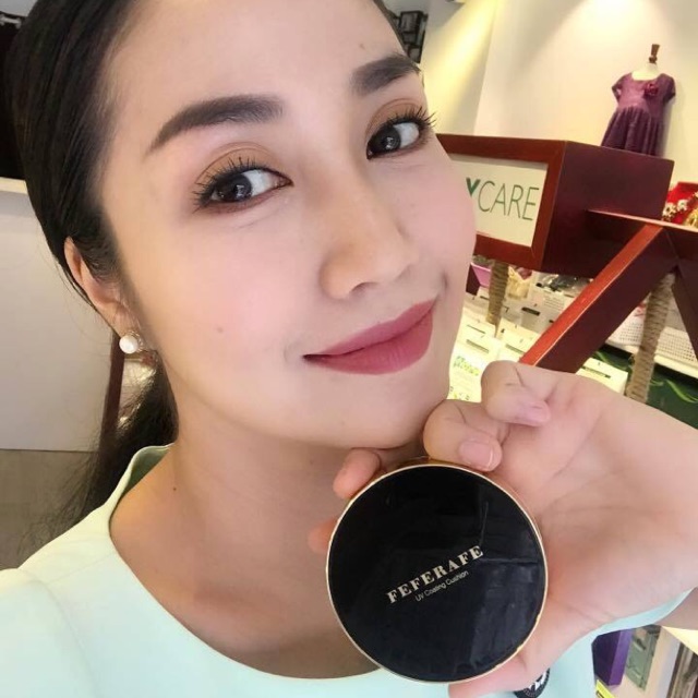 Phấn FEFERAFE HÀN QUỐC và kem