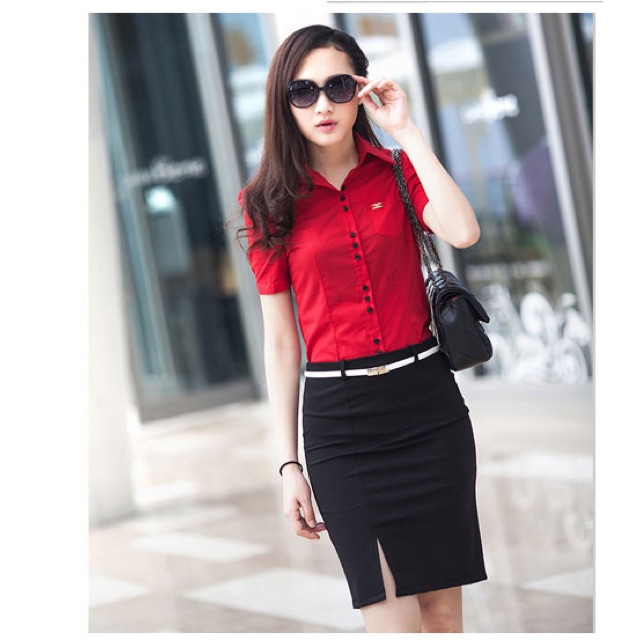 Chân váy bút chì xẻ trước